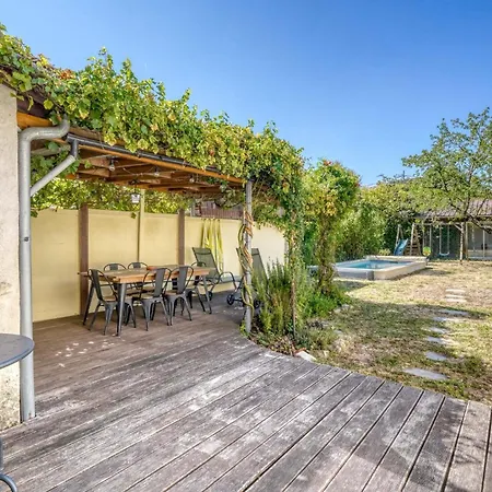 Maison D'exception Avec Piscine Privee Proche
