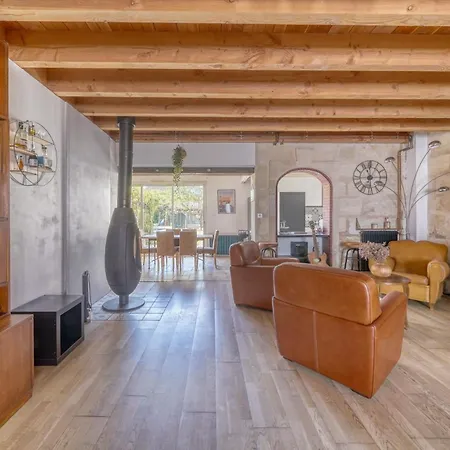 Maison D'exception Avec Piscine Privee Proche